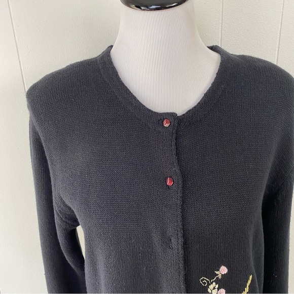 VTG Tierra International Sweater Black Embroidered Floral Knit Cardigan Size M - Picture 4 of 14
